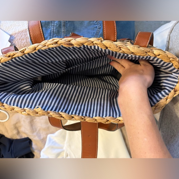 Hand Woven Straw Backpack Tote Bag Striped Liner Faux Leather Straps - Picture 8 of 10